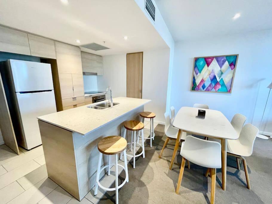 Broadbeach Apartment Level 10 With Beach Views Guldkusten Exteriör bild