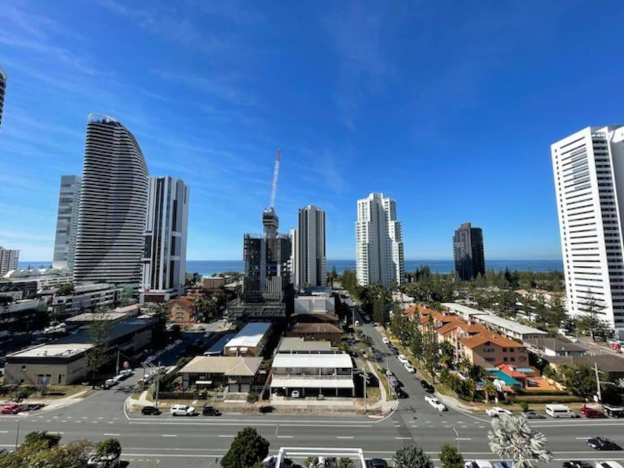 Broadbeach Apartment Level 10 With Beach Views Guldkusten Exteriör bild