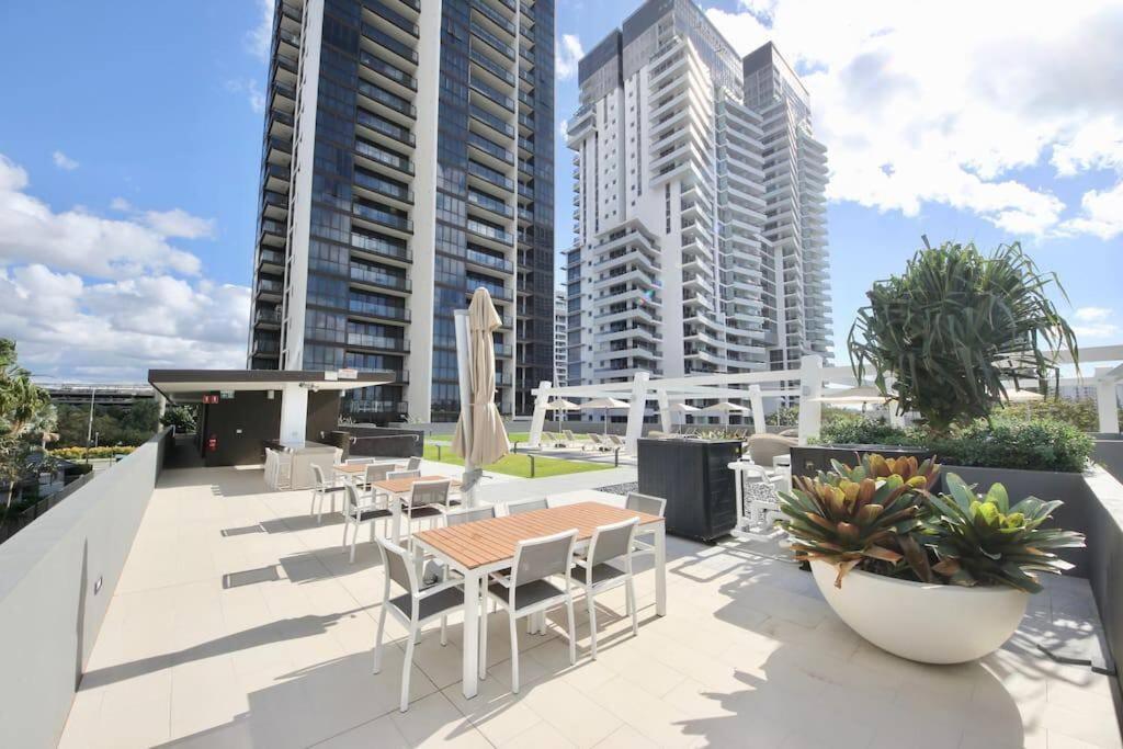 Broadbeach Apartment Level 10 With Beach Views Guldkusten Exteriör bild