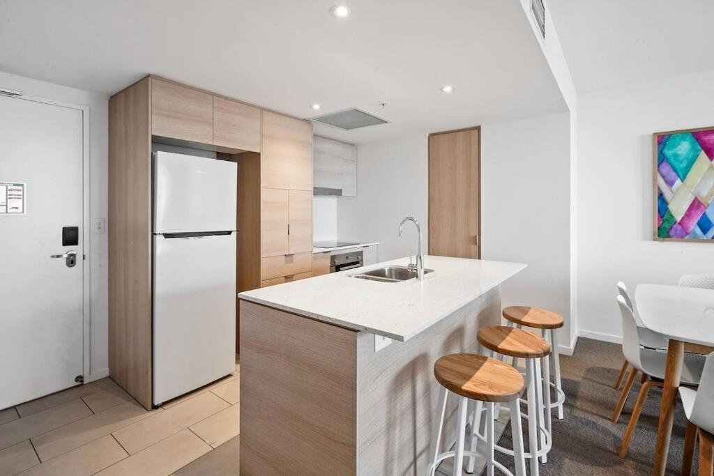 Broadbeach Apartment Level 10 With Beach Views Guldkusten Exteriör bild